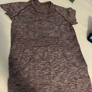 Lululemon swiftly tee size 10